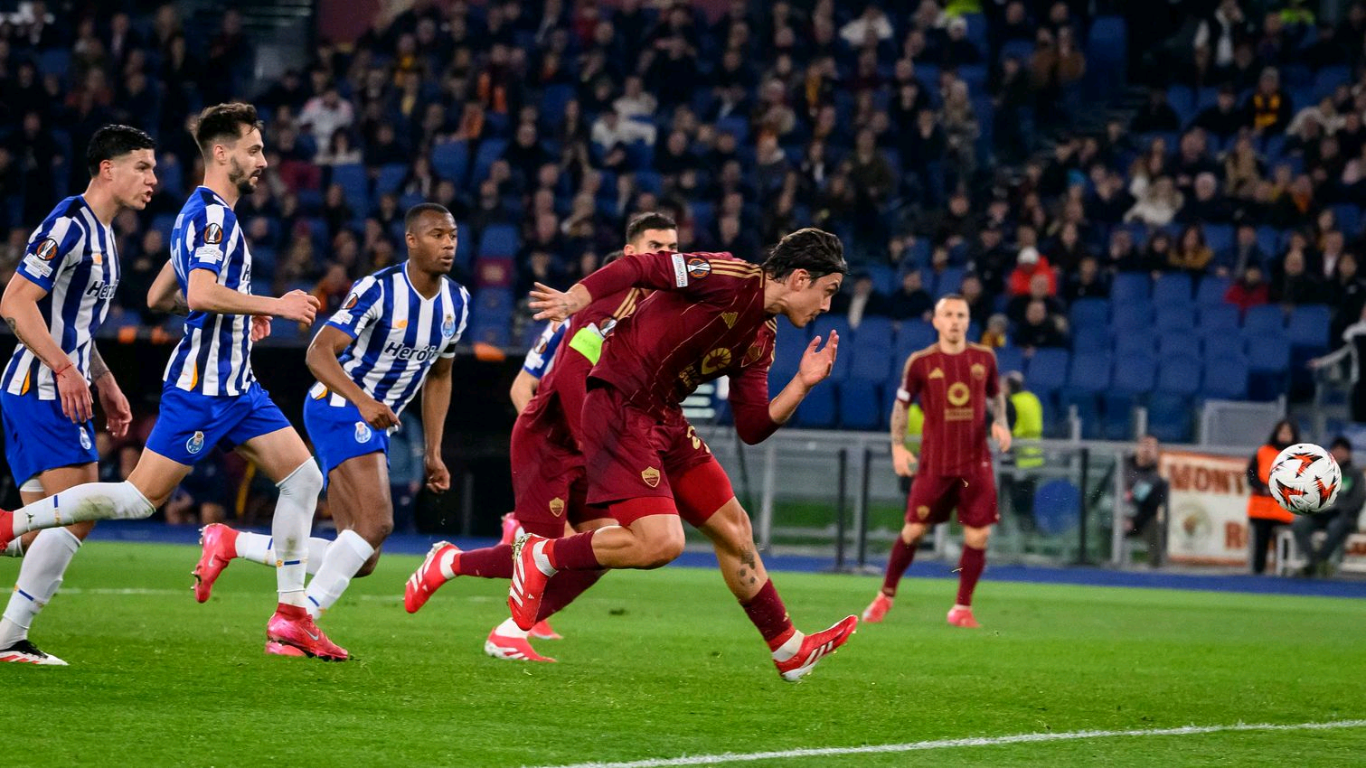 罗马再次迎战强敌,决战欧洲赛场 罗马再次迎战强敌,决战欧洲赛场