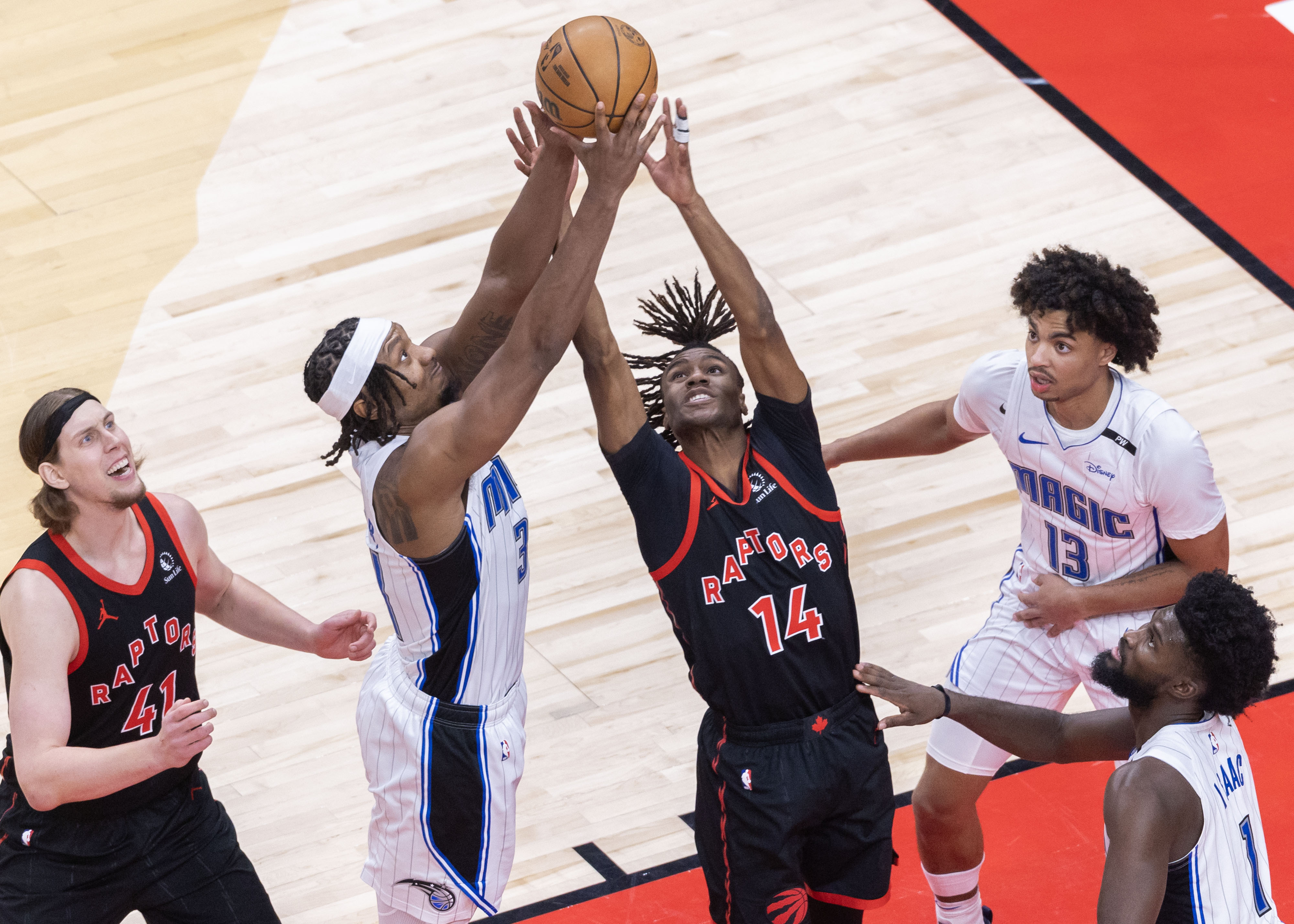 九游娱乐首页-关于猛龙主场击败骑士，继续领跑东部的信息