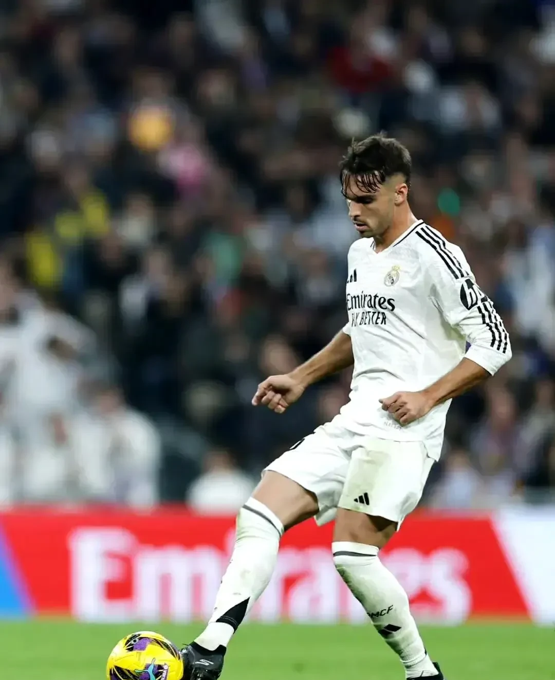 九游娱乐官方网站-皇马主场擒下巴拉多利德，保持连胜势头