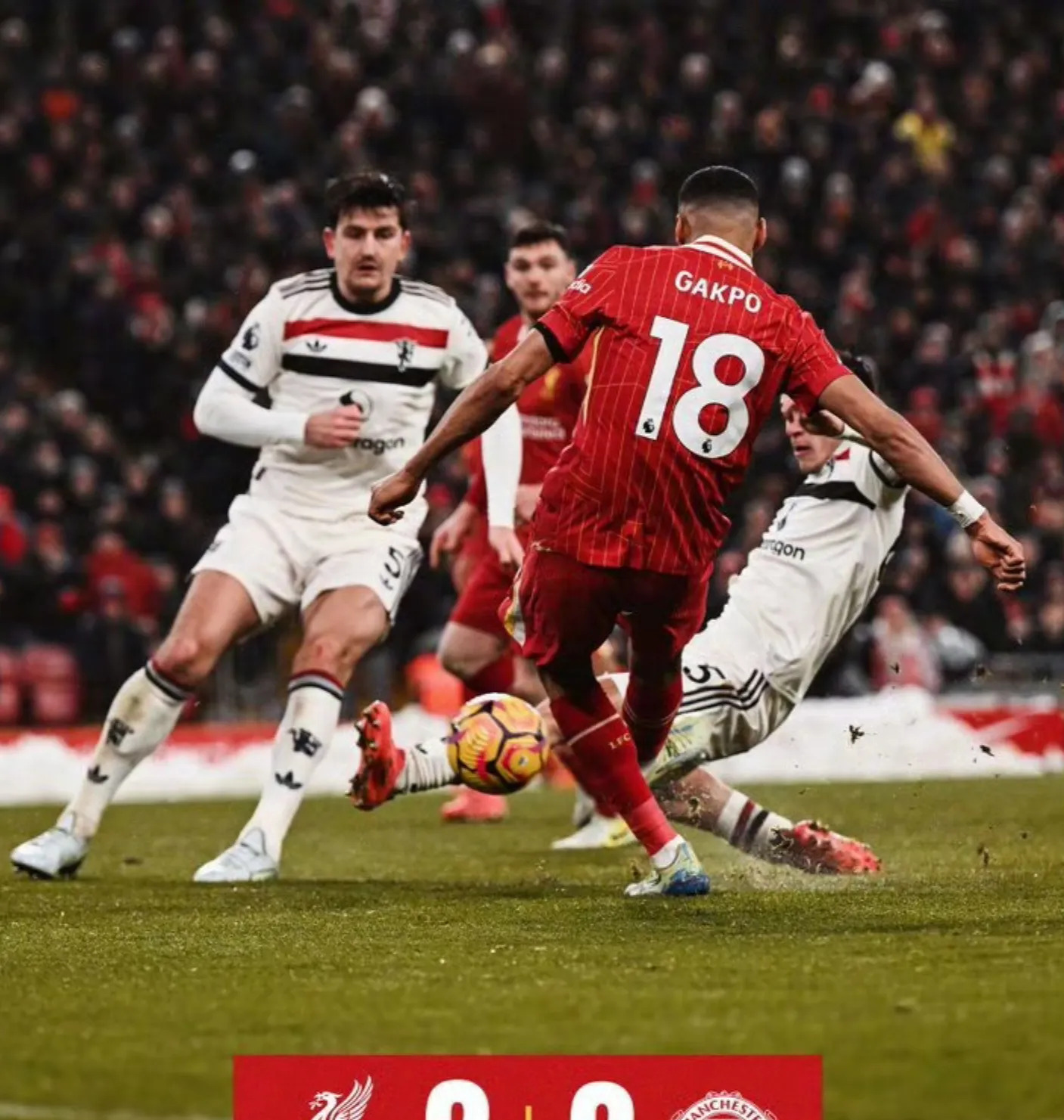 九游娱乐app下载-曼联客场一波三折，抢夺关键胜利