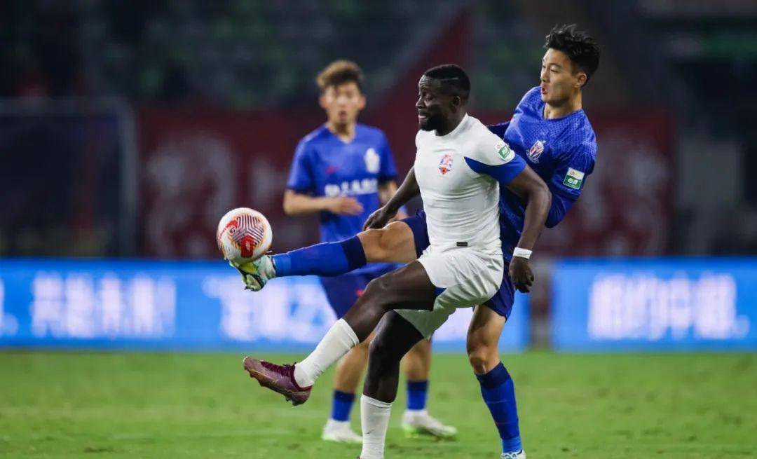 包含队员心态调整:维持稳定心态对比赛有何重要性?的词条 包含队员心态调整:维持稳定心态对比赛有何重要性?的词条