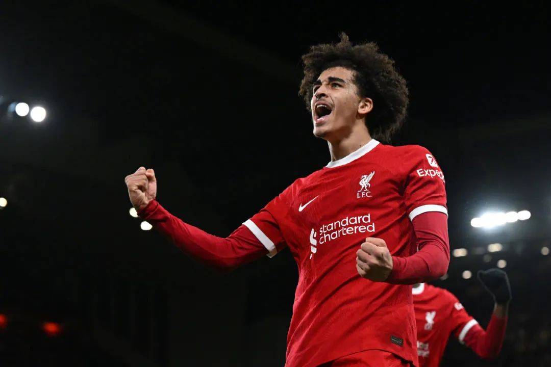 利物浦前锋在德国联赛比赛中表现出色 利物浦前锋在德国联赛比赛中表现出色