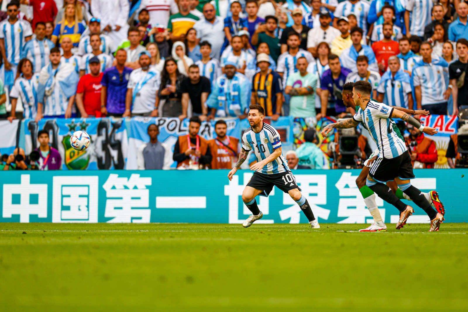 九游官网-丹麦排球队豪取一胜，晋级胜利圈