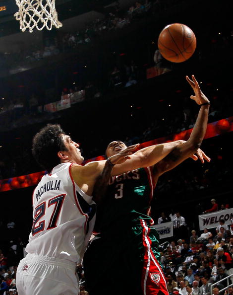 包含古巴篮球锦标赛季后赛，球队实力激烈对抗的词条