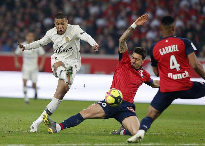 马赛在法甲比赛中取得惊人胜利