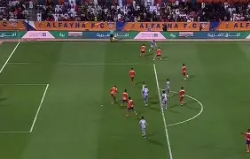 穆巴约进球绝杀,晋级决赛将故事延续 穆巴约进球绝杀,晋级决赛将故事延续