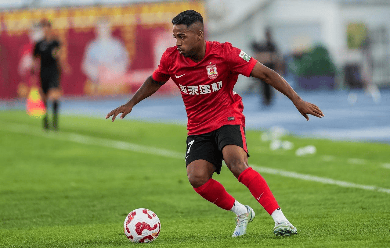 九游娱乐入口-包含客场之旅！球队客场比赛取得关键胜利的词条