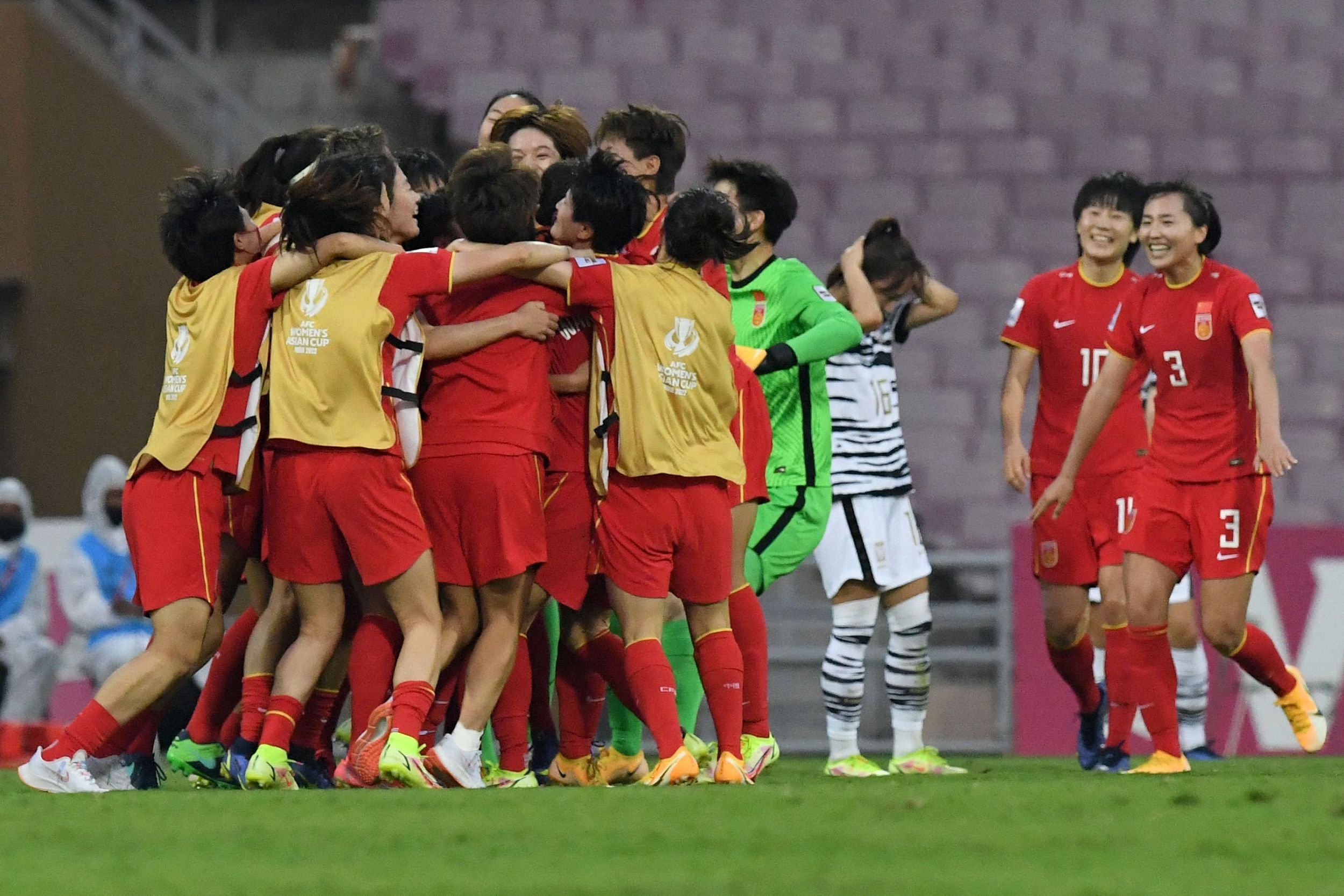 九游娱乐官方-中国女足夺冠赛场，取得胜利