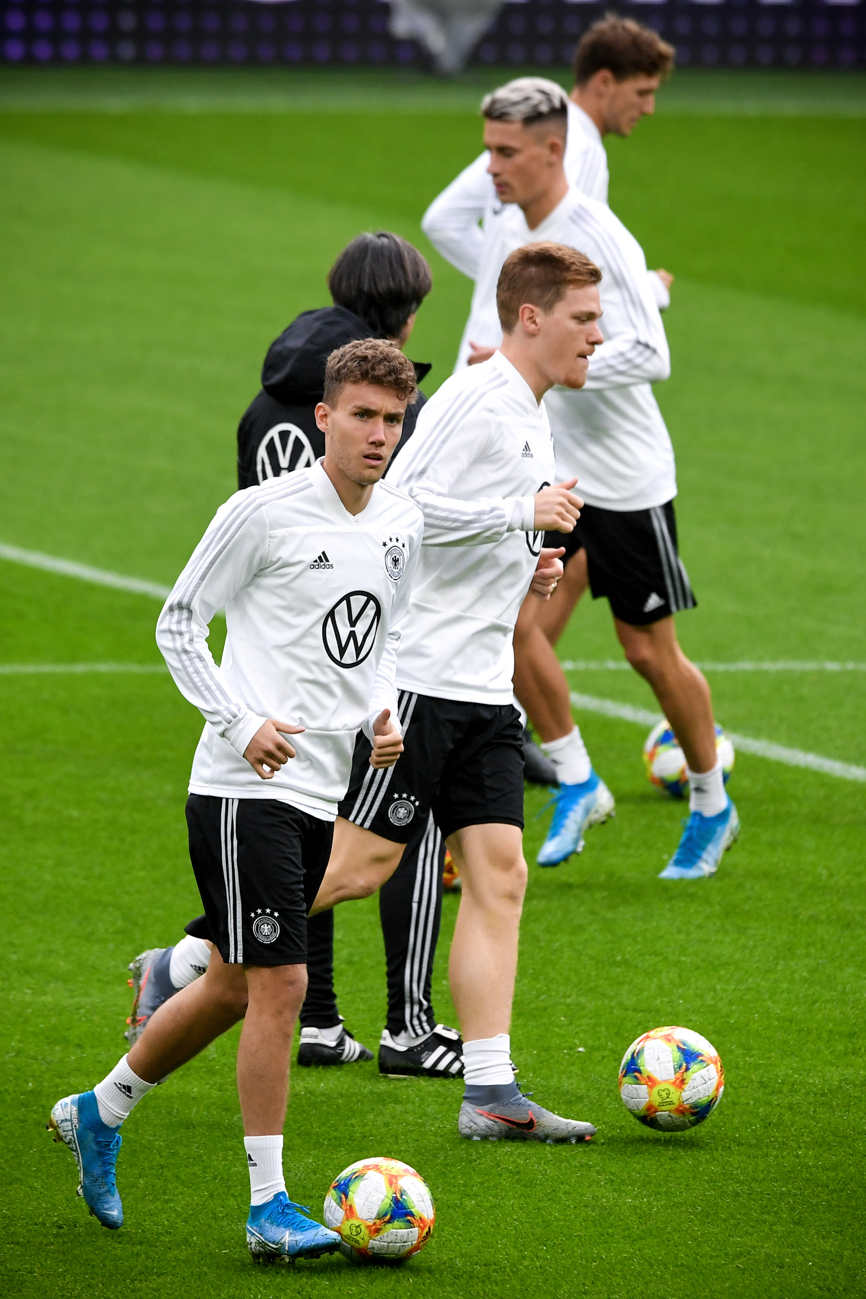 九游娱乐官方网站-首轮德国足球联赛交锋多精彩瞬间的简单介绍