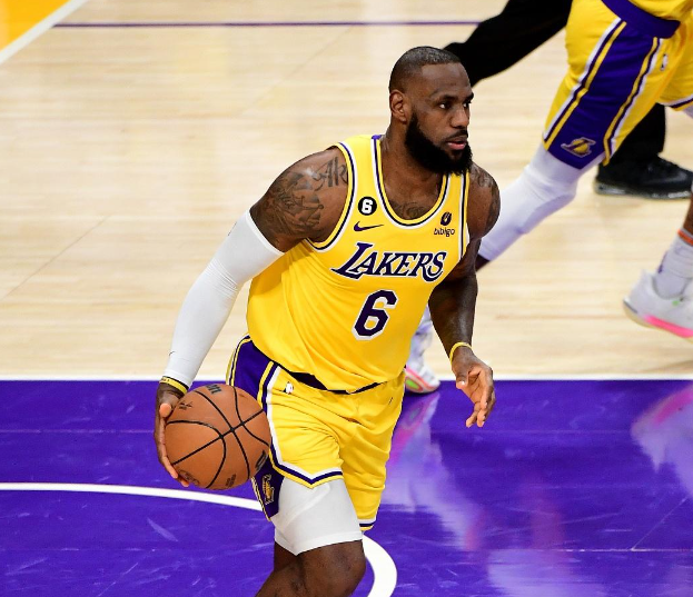 九游APP-球队施压连续攻坚大踏步奔向胜利