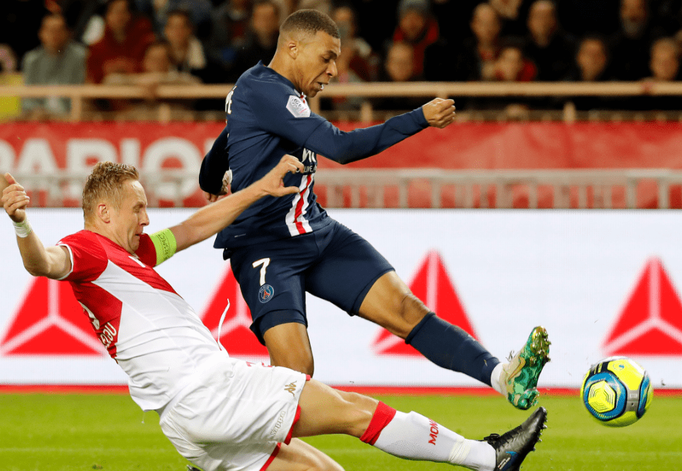 九游APP-摩纳哥逆转成功，法甲争冠形势白热化