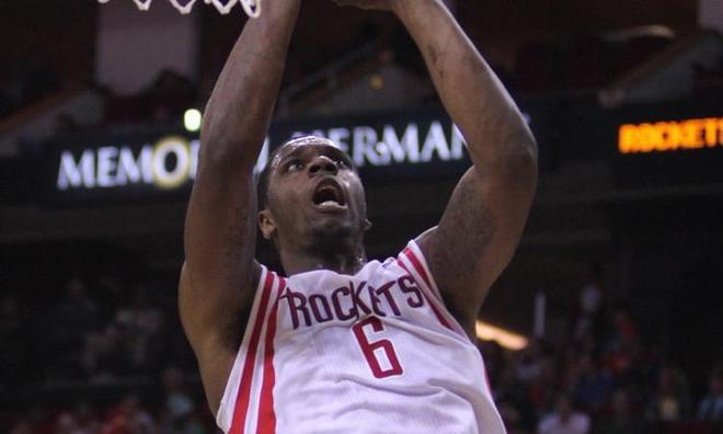 关于魔术完胜鹈鹕，克莱高光表现的信息