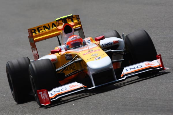 九游体育官方入口-关于索伯车队绝杀雷诺车队，拉塞尔统治全场的信息