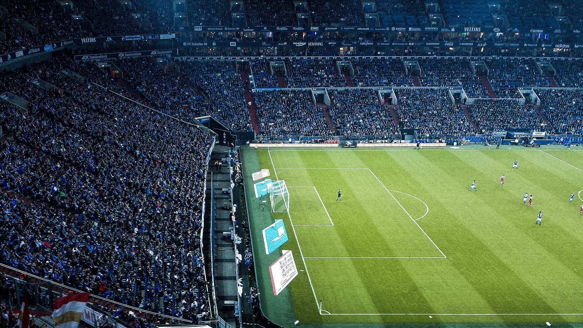 双面足球，德国的精密机器与梅西的魔法时刻