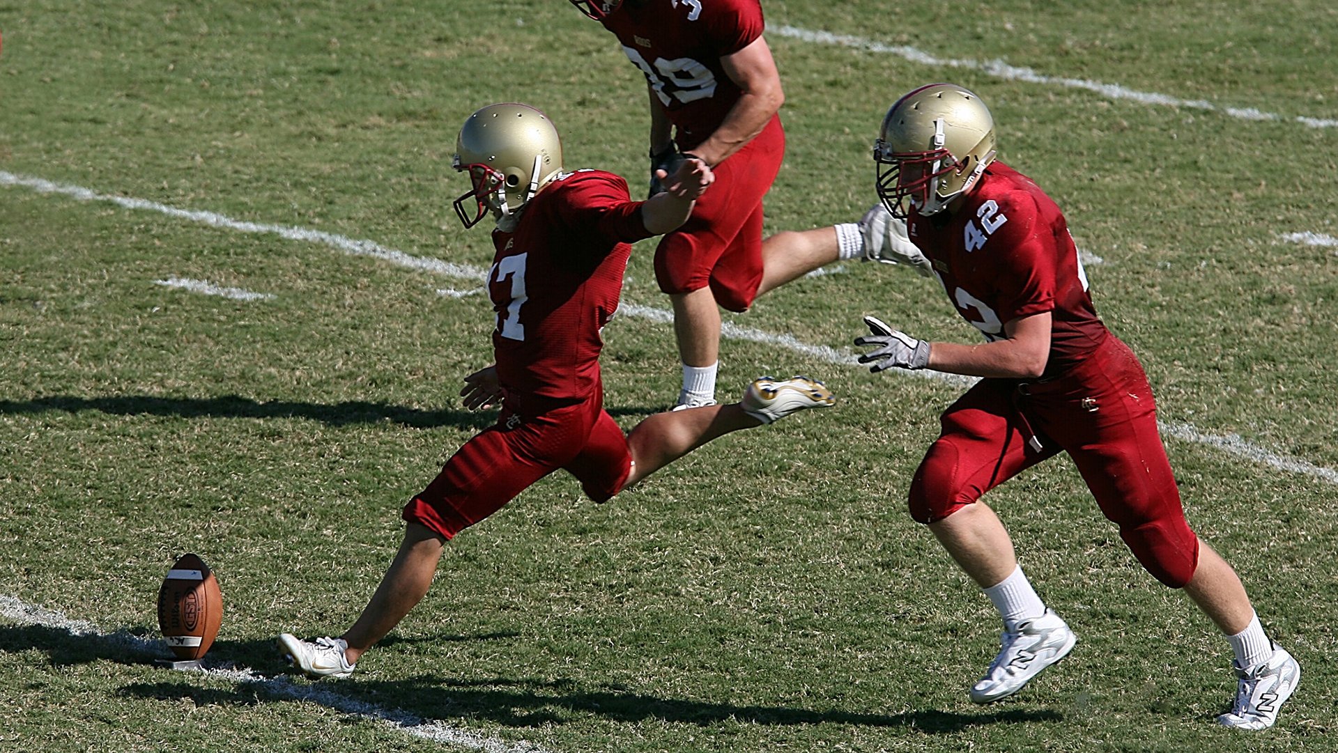 雨夜鏖战，孙兴慜一锤定音，里昂惜败丹麦的背后棋局